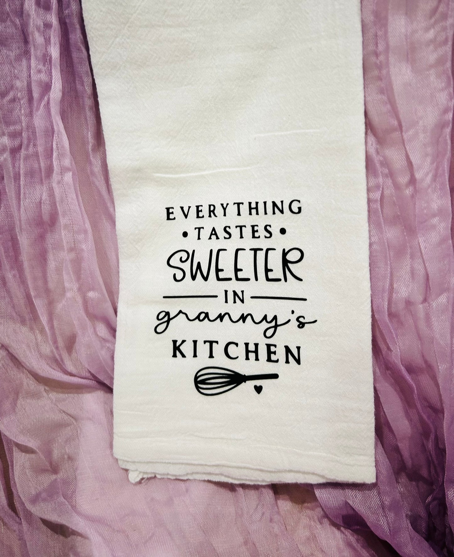 🍰 Everything Tastes Sweeter in Granny’s Kitchen – Cotton Hand Towel 🧁
